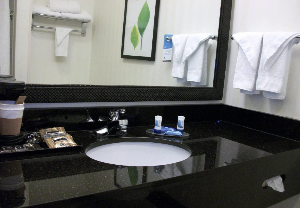 Fairfield Inn and Suites by Marriott Seymour