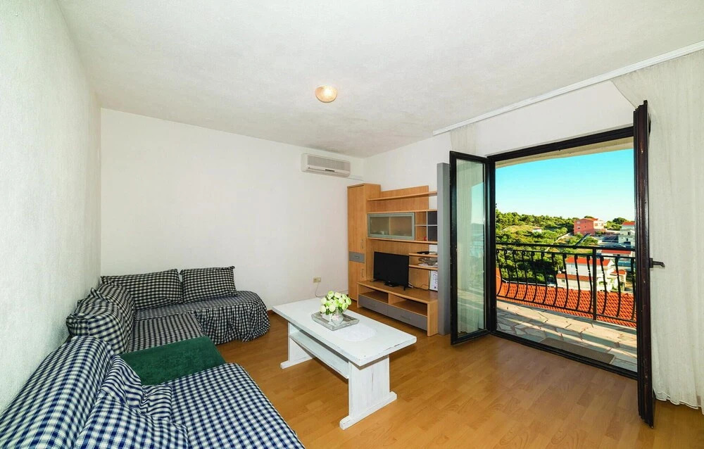 Awesome Home in Sevid With Wifi and 3 Bedrooms