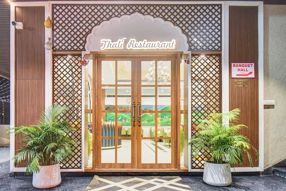 FabHotel Chhappan