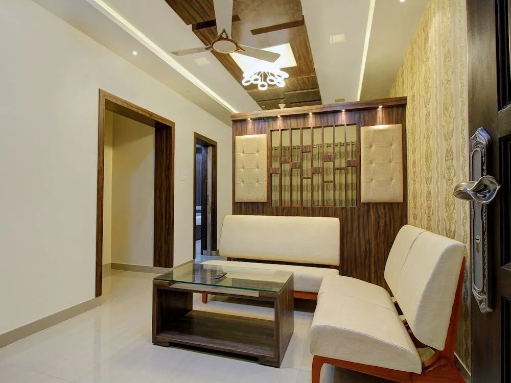 OYO 15442 Mahalakshmi Suites