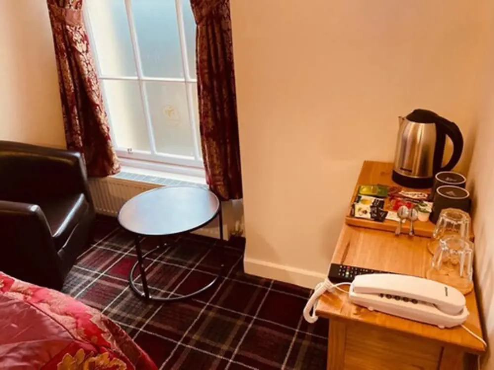 SMITH PLACE HOTEL