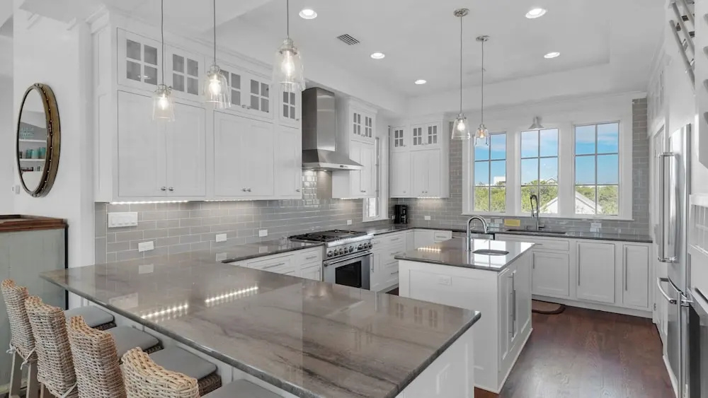 Stunning Luxury Beach Home: Gulf Views, Large Private Pool, Free Beach Setup!