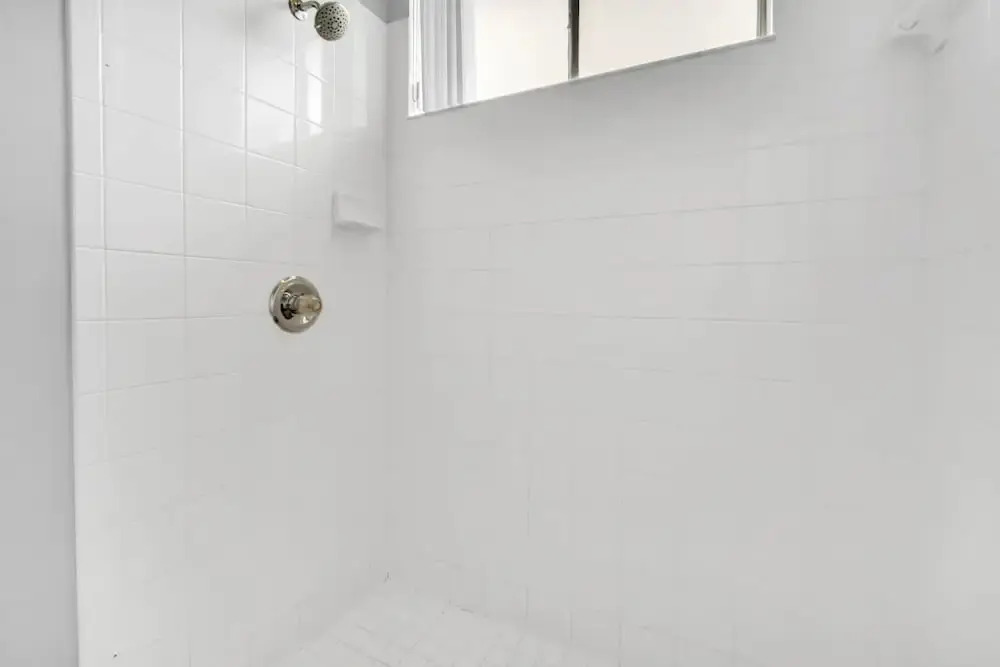 Charming Home With Private Pool and Electric Fire Place! #4bc110