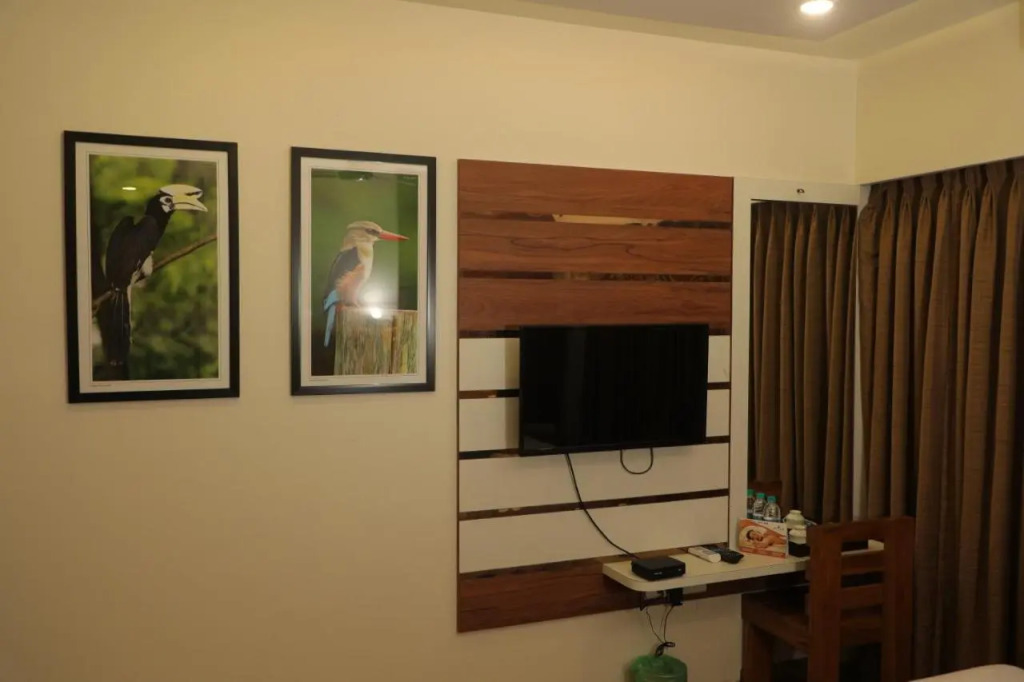 Skysuites By Monarch, Sanpada, Vashi - Navi Mumbai