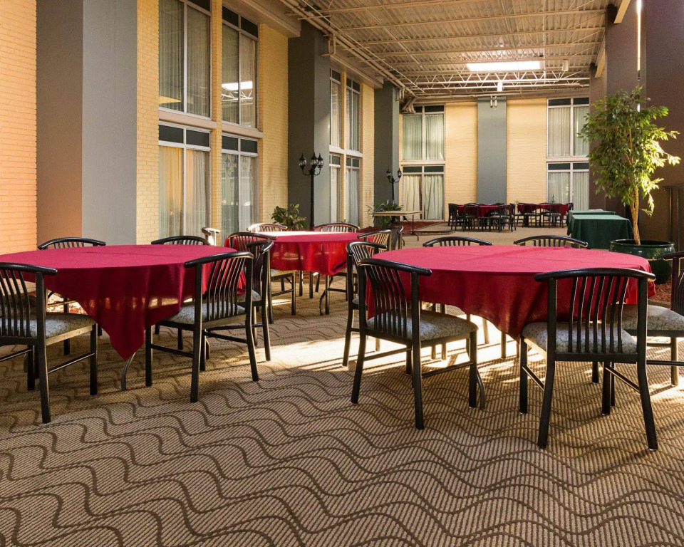 Comfort Inn & Suites Syracuse Airport