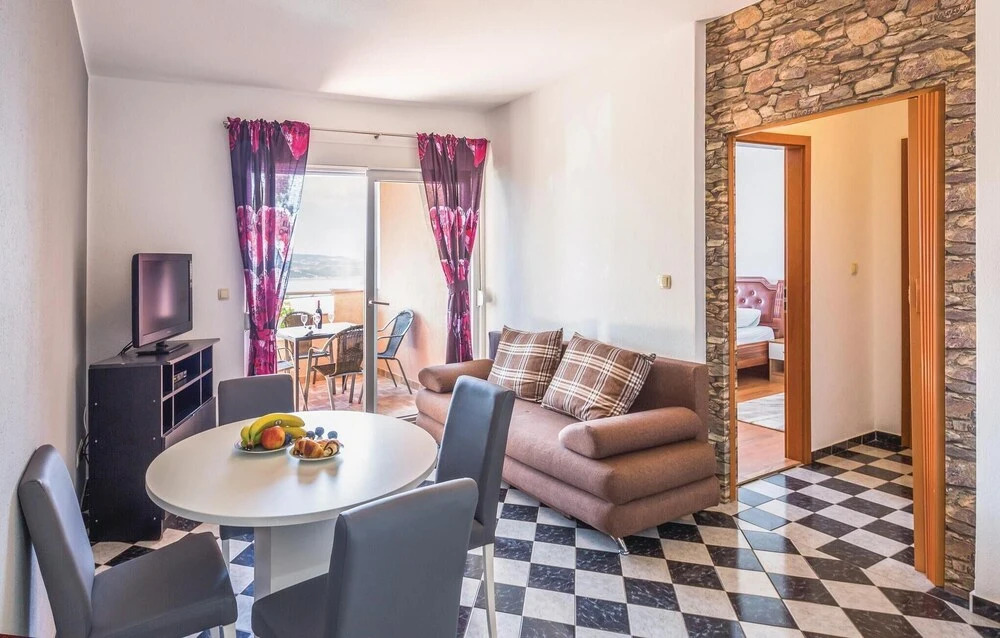 Beautiful Home in Lokva Rogoznica With Wifi and 1 Bedrooms