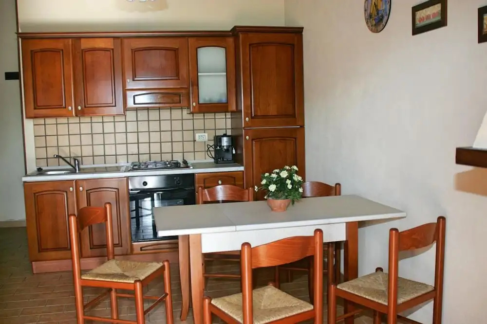 House With 2 Bedrooms in Pescia Romana, With Furnished Terrace and Wifi Near the Beach