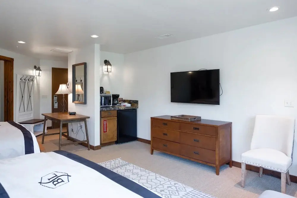 Silver Baron Lodge 2 Condo Bedroom with Spa by Deer Valley Resort