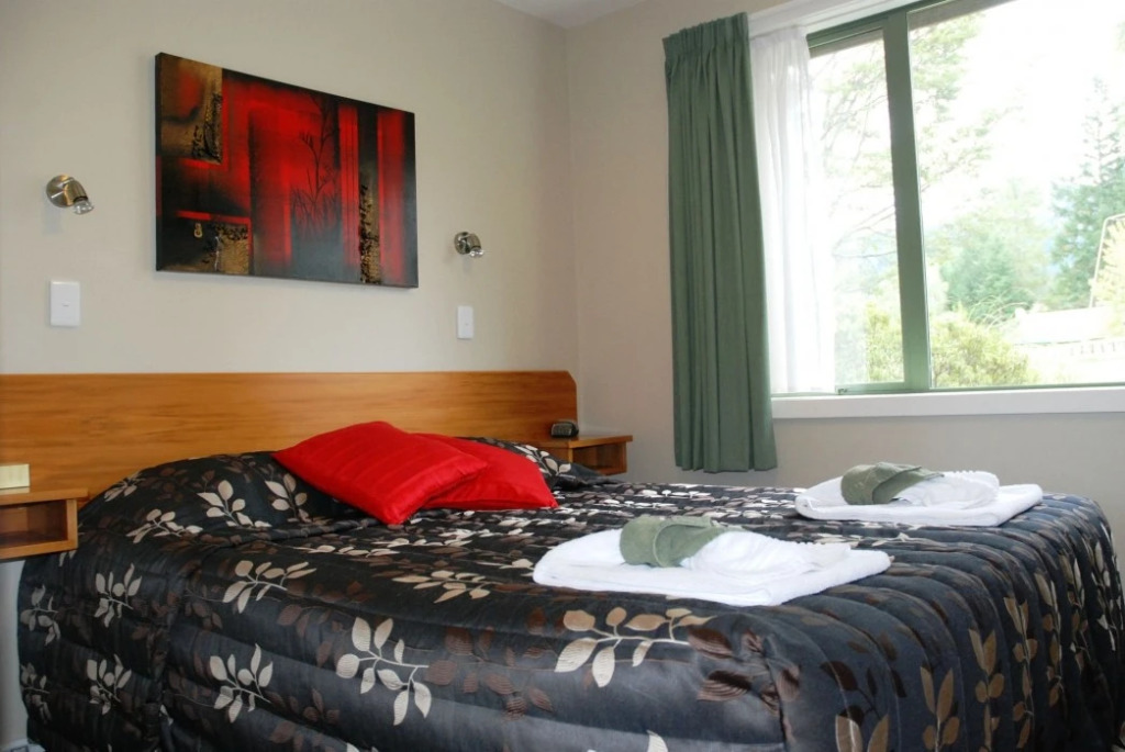 The Chalets Motel