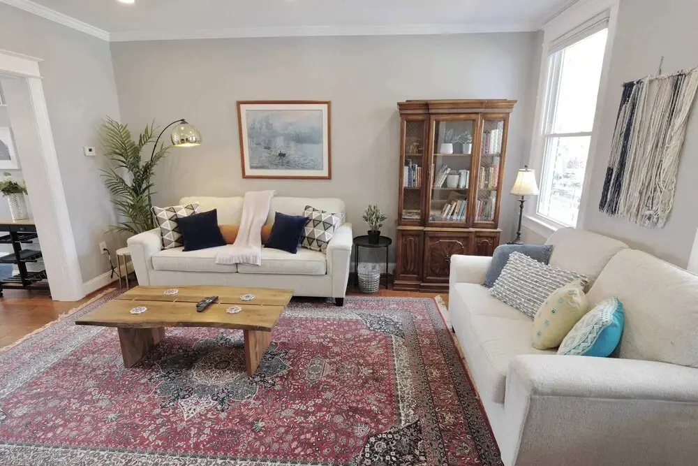 Terrific Family Townhouse + Parking x 2 Cars