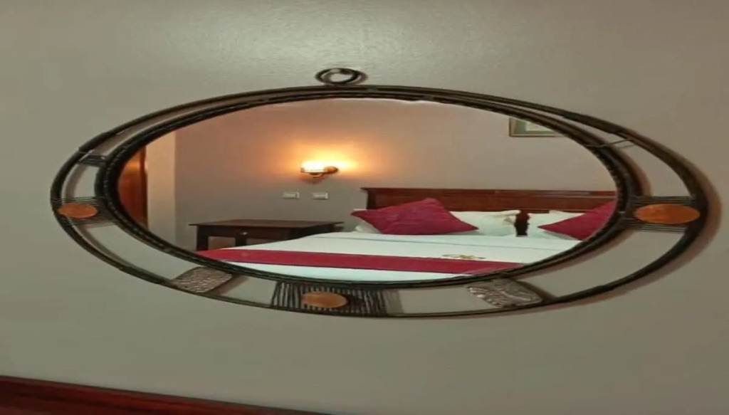 Decale Palace Hotel