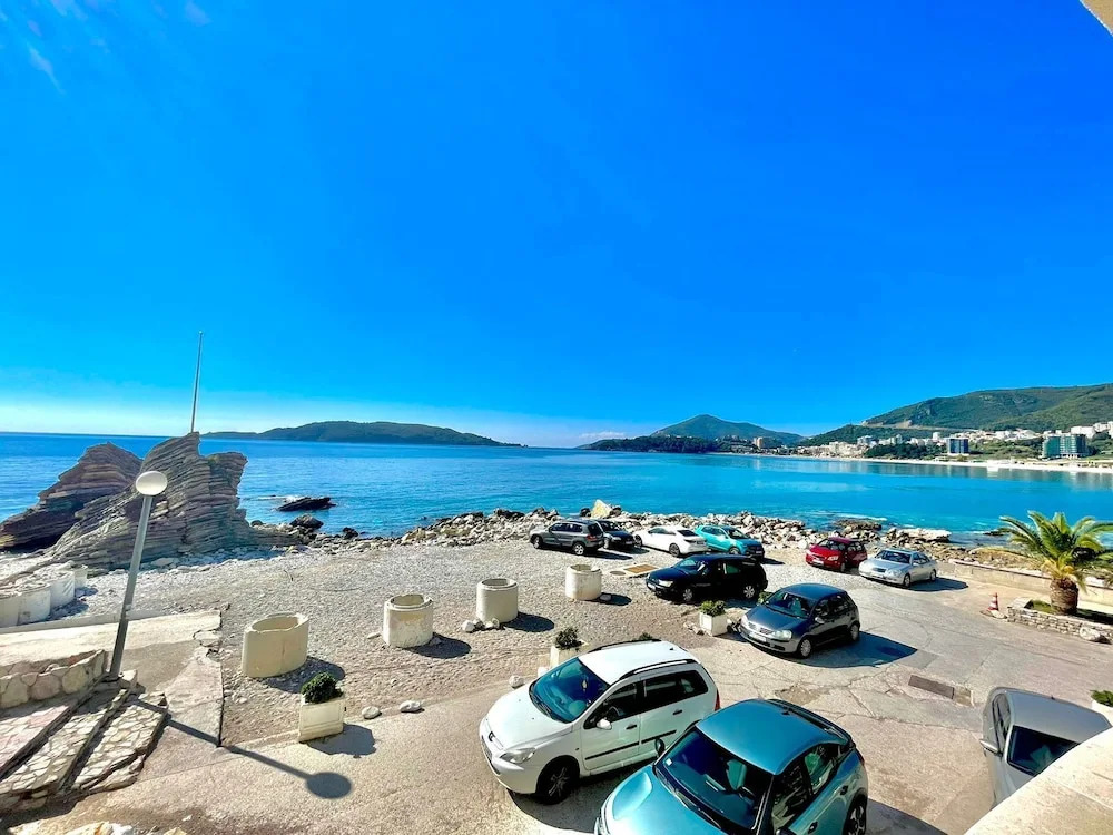 Sea view Apartments Rafailovici