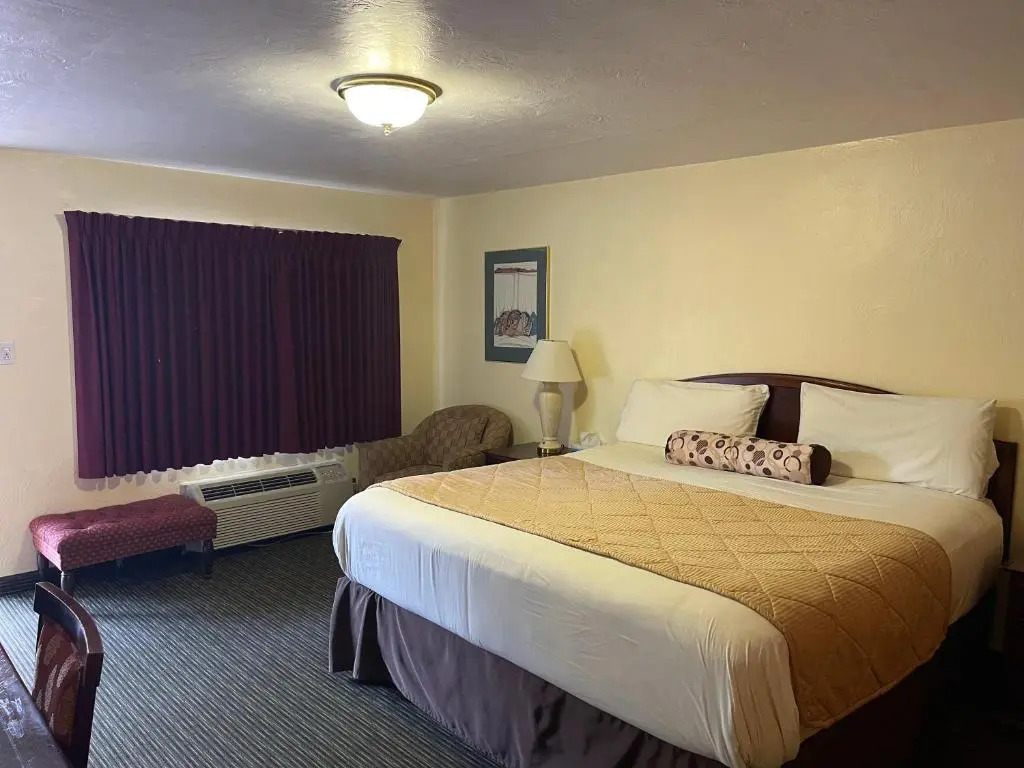 Pikes Peak Inn