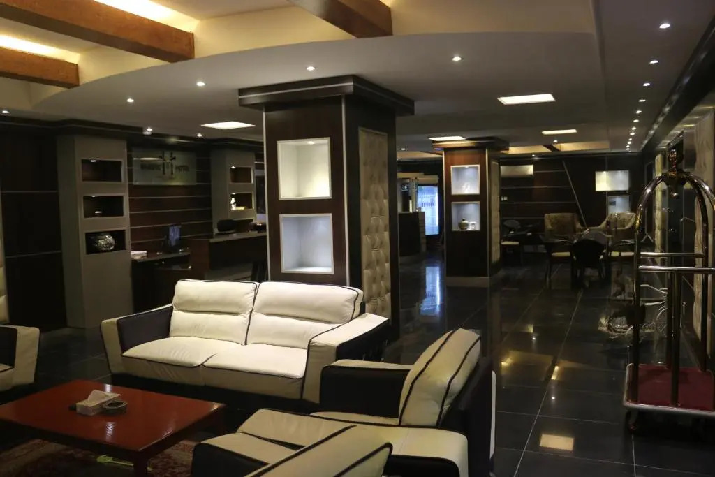 Al-Fakhamah Hotel Apartments - Families Only