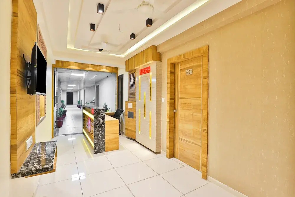 OYO 22673 Hotel Suncity