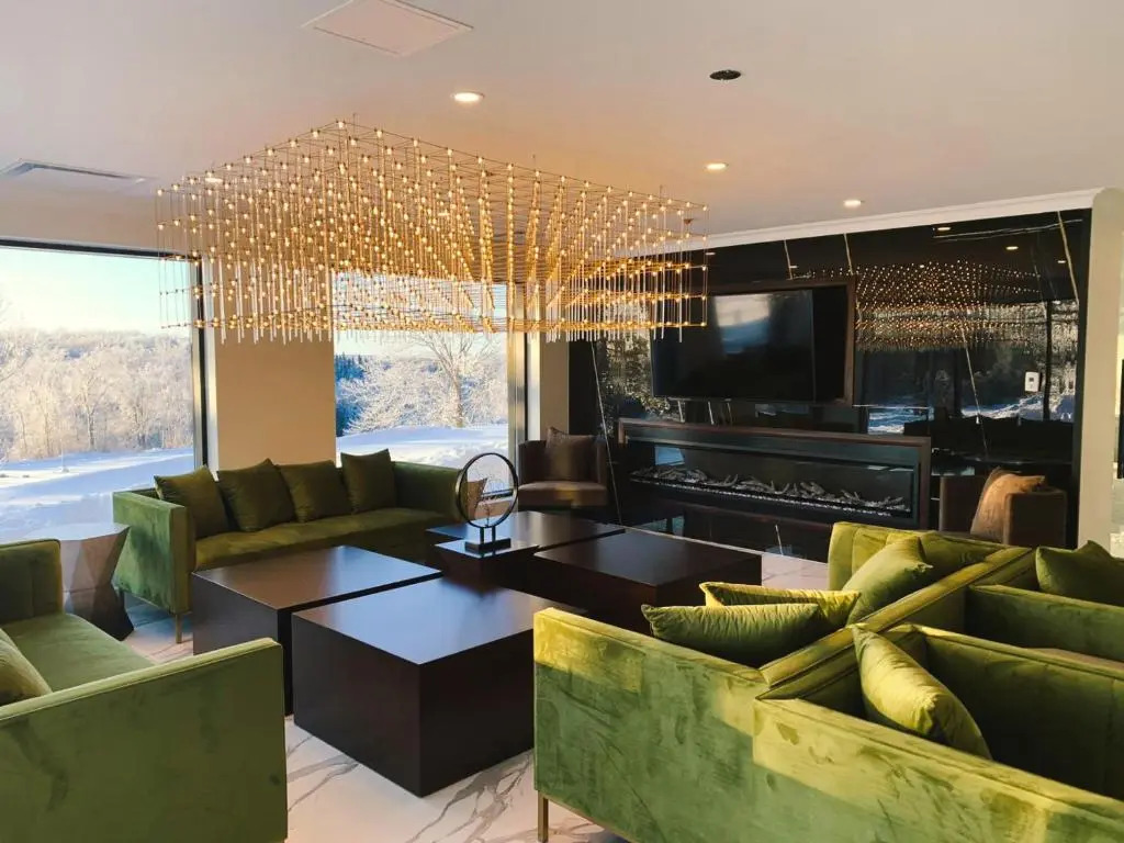 Mount Alverno Luxury Resorts
