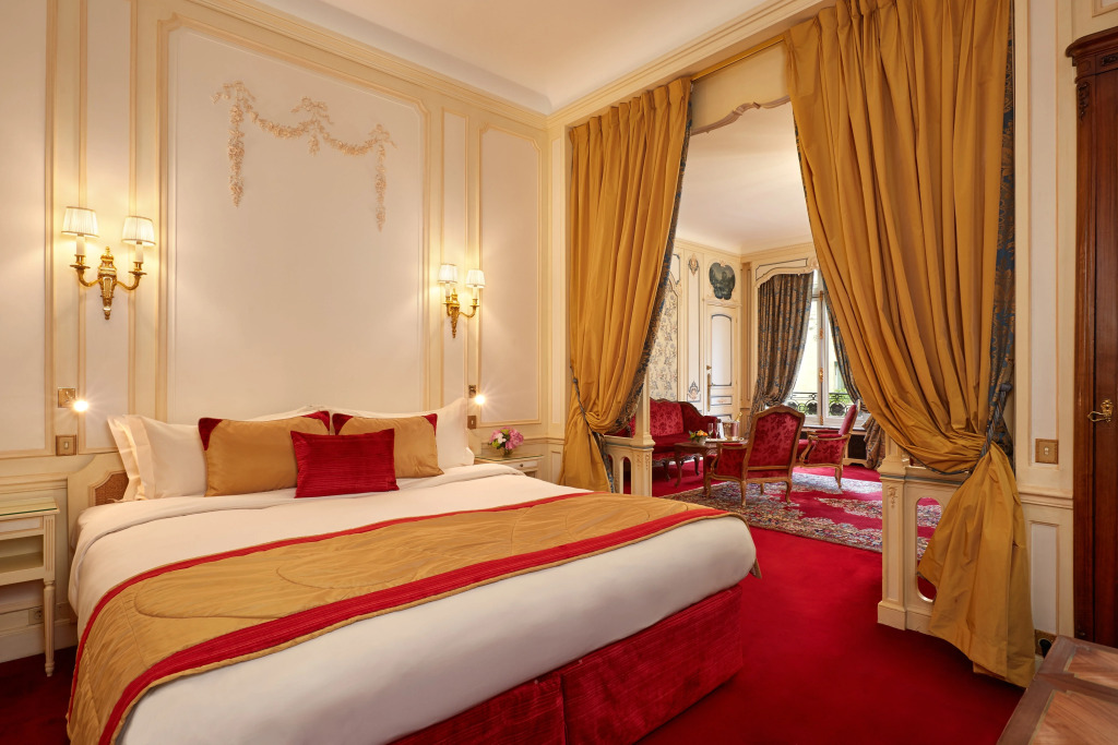 Hotel Raphael