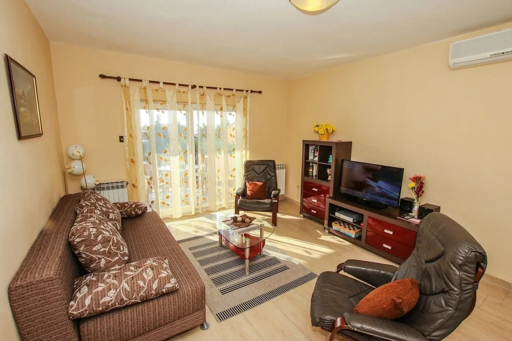 Apartments Loredana / Three Bedrooms A1