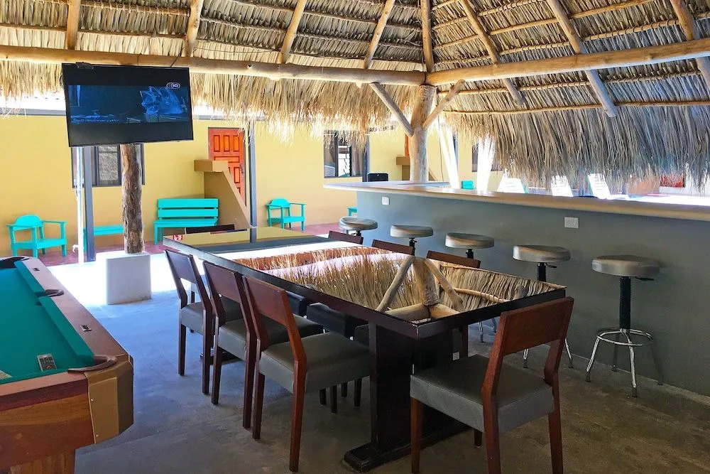 Hotel Blue Marlin - Nightclub & Sports Bar on Site
