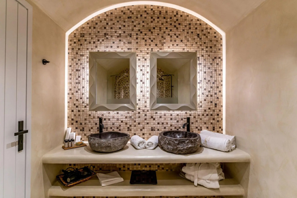 Marvarit Suites