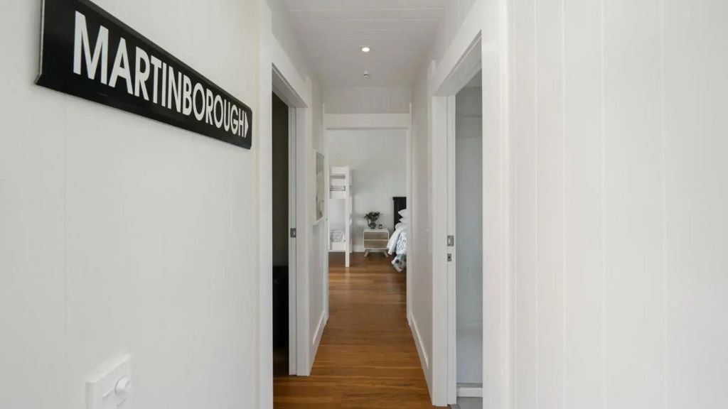 Te Whare Hipi - Martinborough Holiday Home