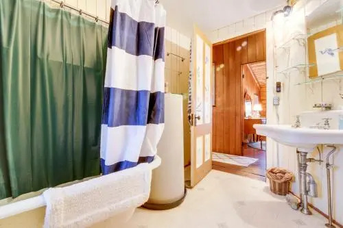 Historic Home with Large Deck, Free WiFi, Washer/Dryer - Near Beach and Downtown