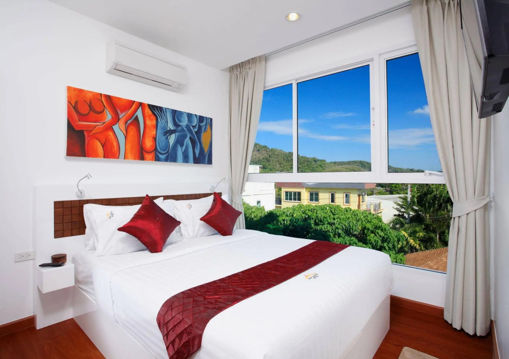 BTR Suites Hotel