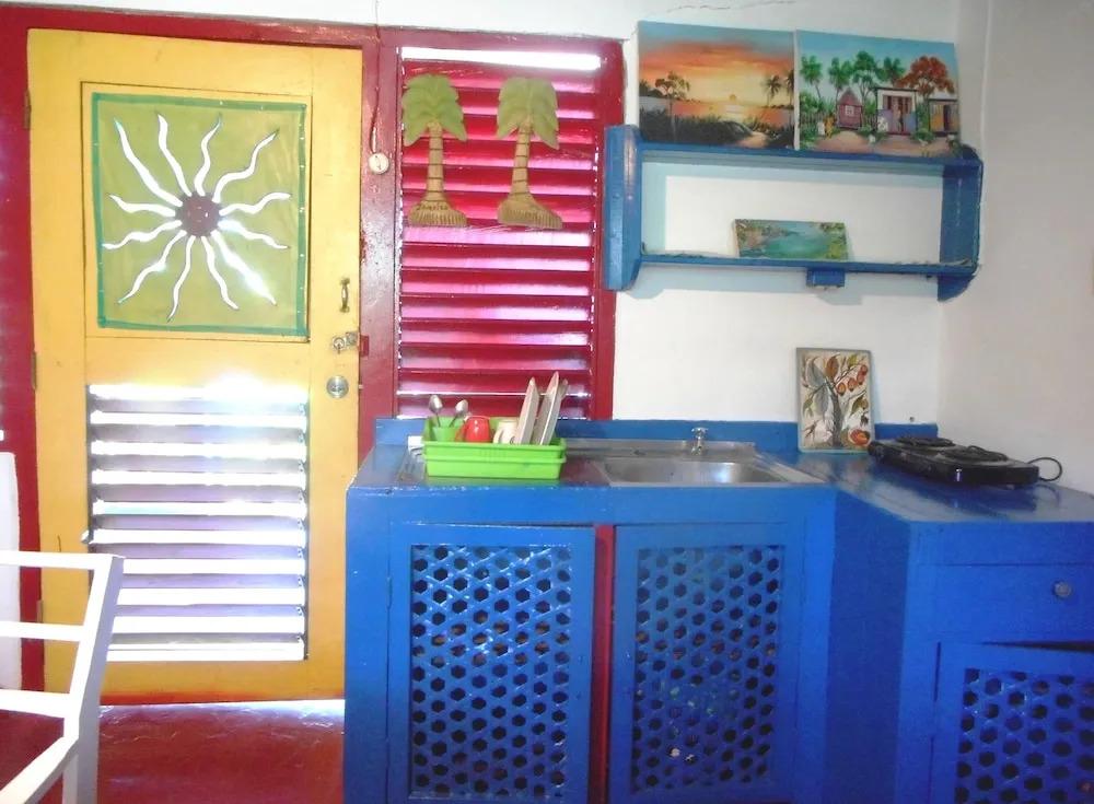 Banana Shout Resort