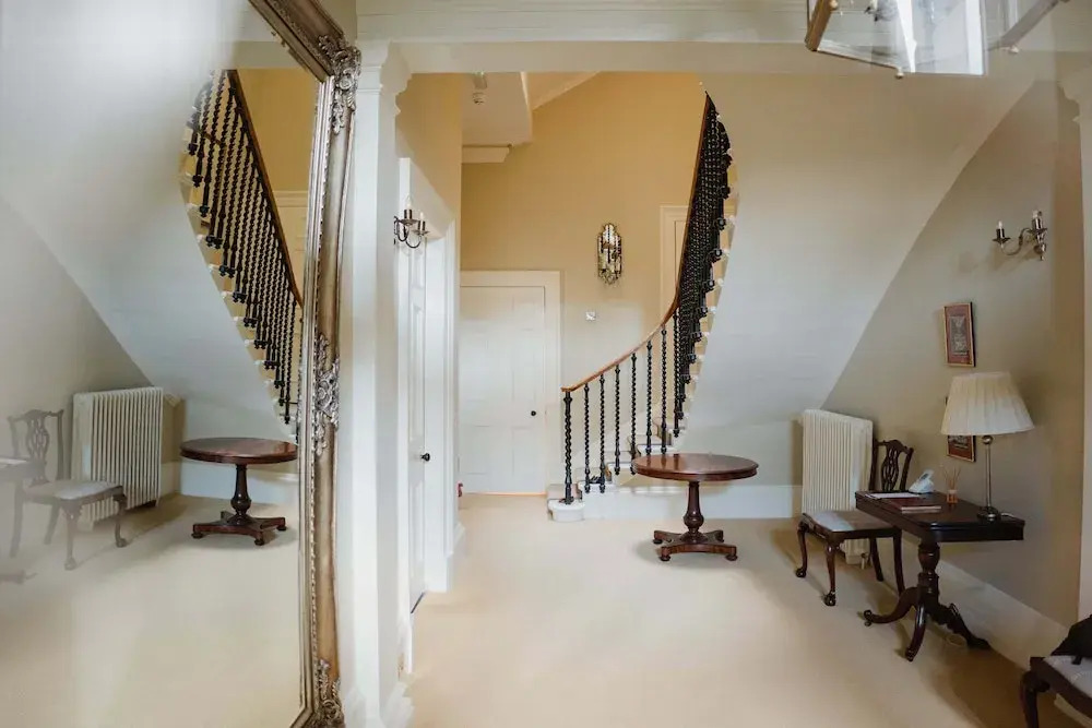 Prestigious Townhouse close to Princes Street