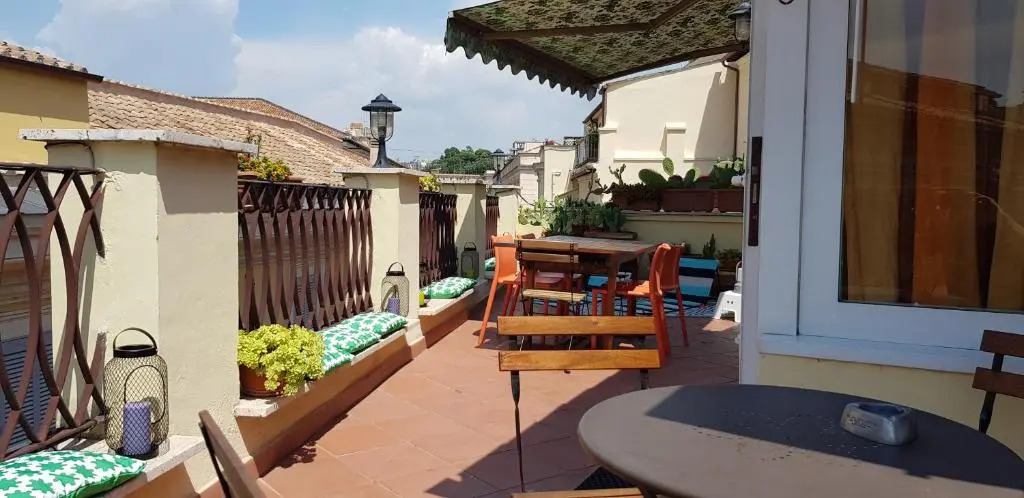 Trevi Charming Penthouse