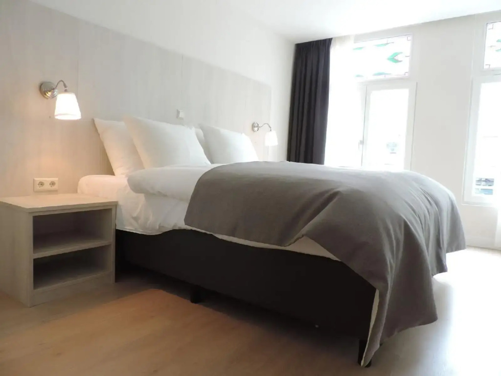 Adam Suites Hotel