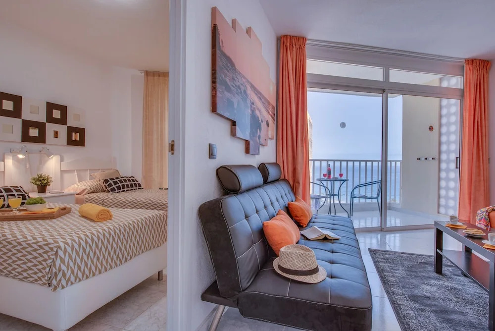 M12B. Very Central Apartment in Las Américas