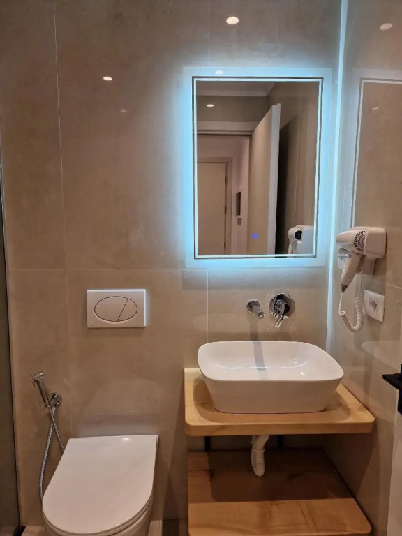 Hotel Monel