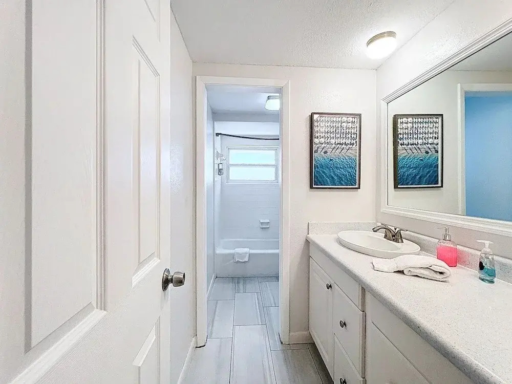 Seminole Pool House - Mins to the Beach