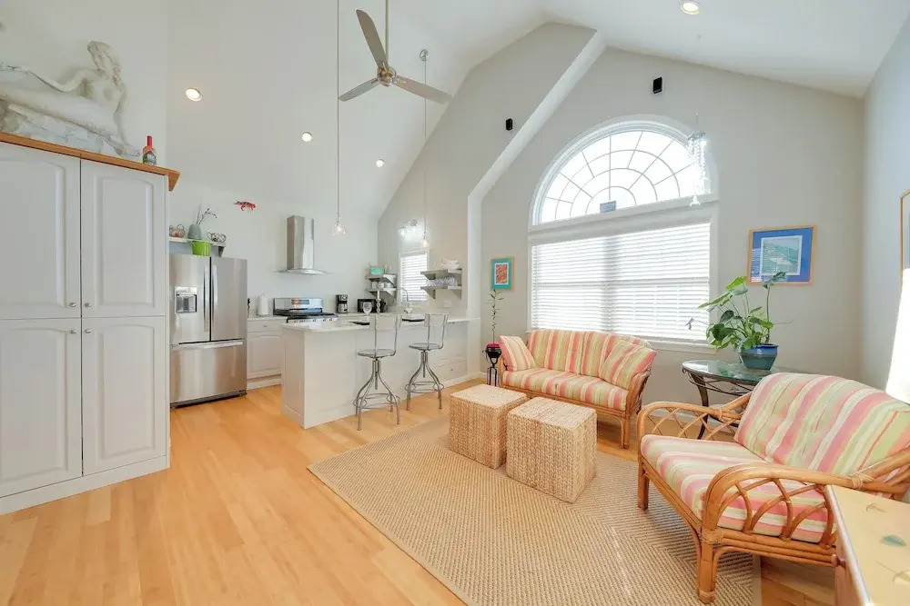 Seaside Cottage w/ Private Pier - 3 Miles to Beach
