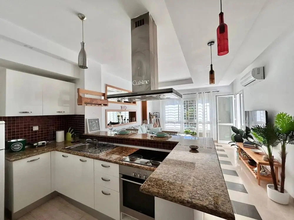 Sunny Blue Apartment in la Marsa