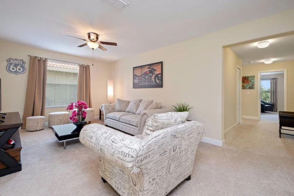 Paradise Palms 18007