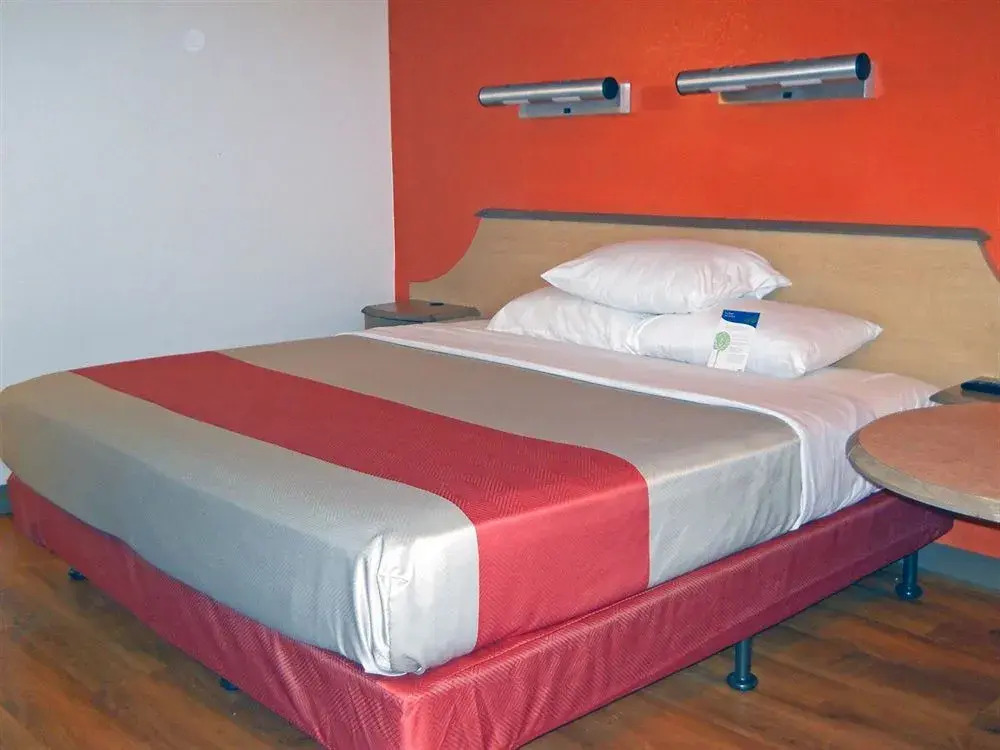 Red Roof Inn York