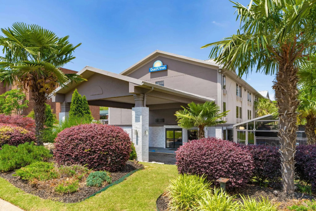 Отель Spark by Hilton Atlanta Cumberland Ballpark