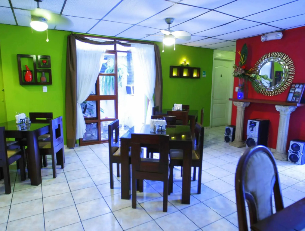Hotel Tazumal House