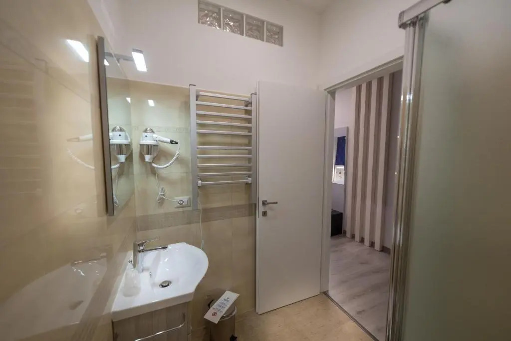HOLYGOLD Suite ****