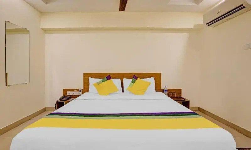 New Harshita inn By Glitz Hotel