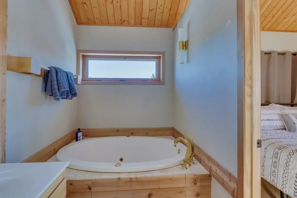 3 Mi to Ski Resort: Spacious Angel Fire Retreat