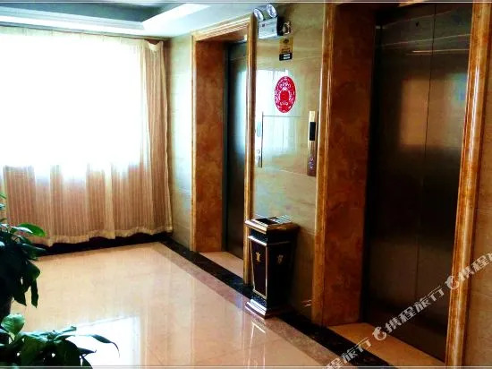 Tailong Hotel (Xi'an Tangdu Hospital Textile City Subway Station)