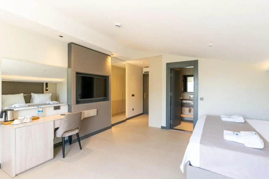 SeaTown Hotel