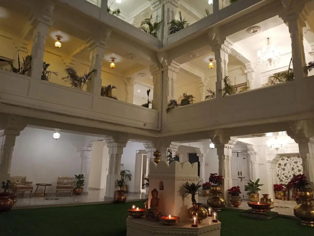 Jagat Niwas Palace