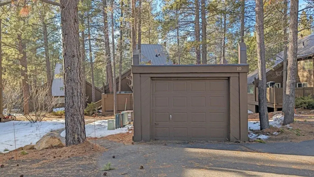 Pole House 10 2 Bedroom Cabin