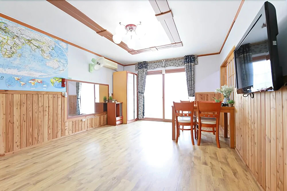 Muju Imperial Family Pensiion