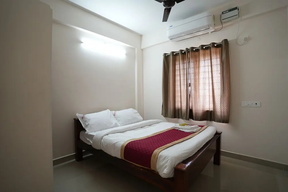 Aishwaryam Service Apartment