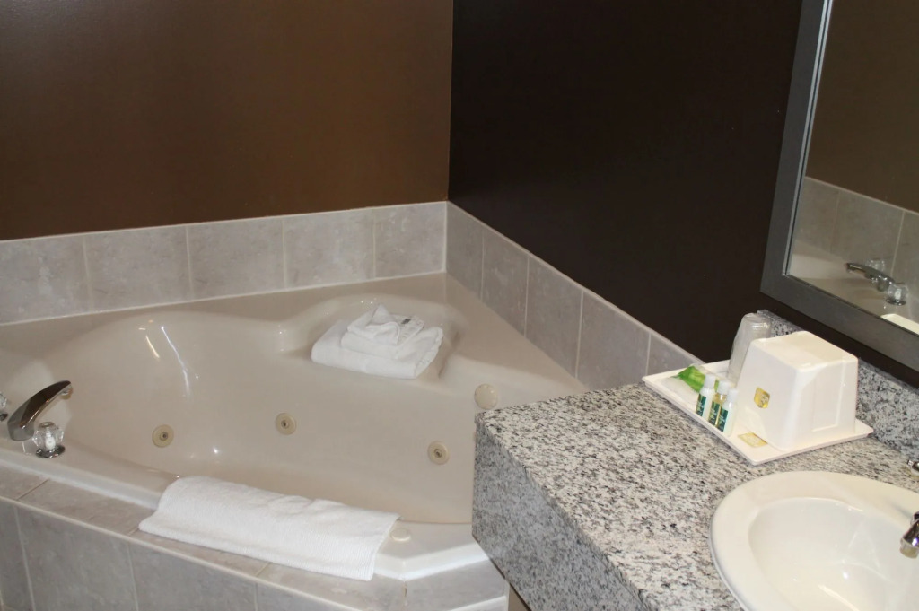 Best Western Strathmore Inn